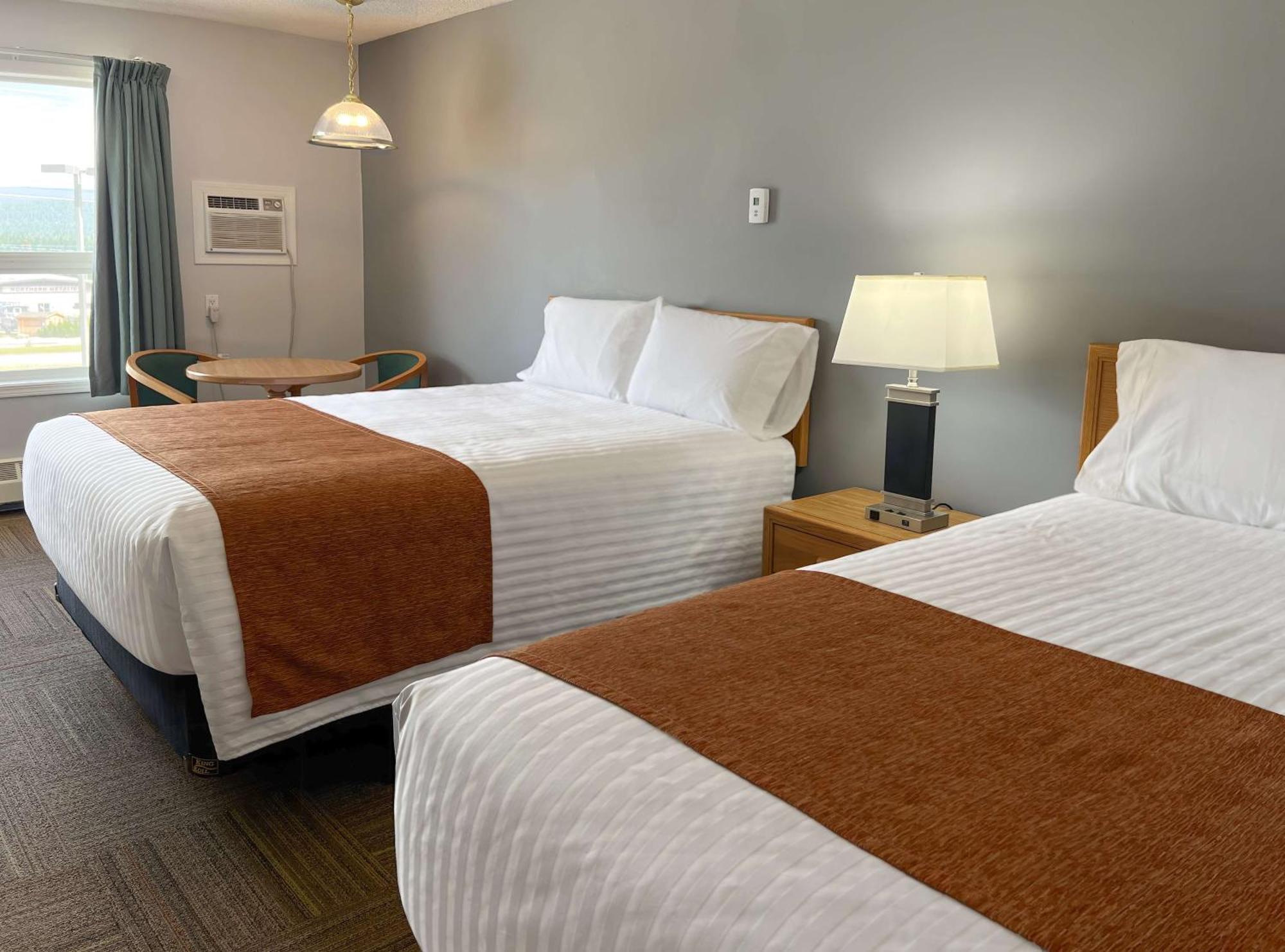 Coast Hinton Hotel Kültér fotó